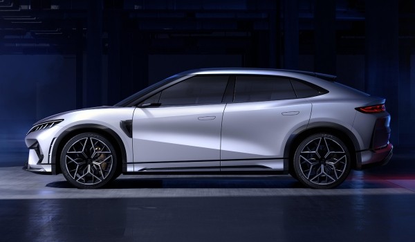 BYD в Шанхае: серийная Denza N7 и две перспективные модели BYD в Шанхае: серийная Denza N7 и две перспективные модели