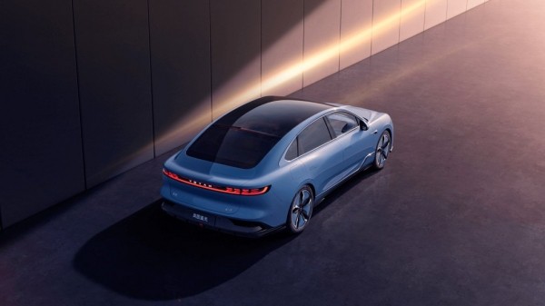 В Россию предлагают привести роскошный электрокар Voyah Chasing Light В Россию предлагают привести роскошный электрокар Voyah Chasing Light