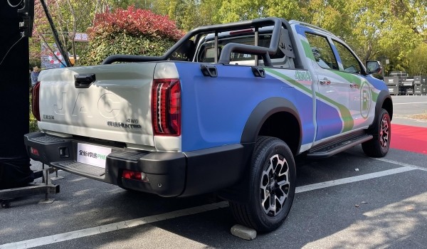 Пикапы JAC Hunter: рестайлинг, гибрид и электромобиль Пикапы JAC Hunter: рестайлинг, гибрид и электромобиль