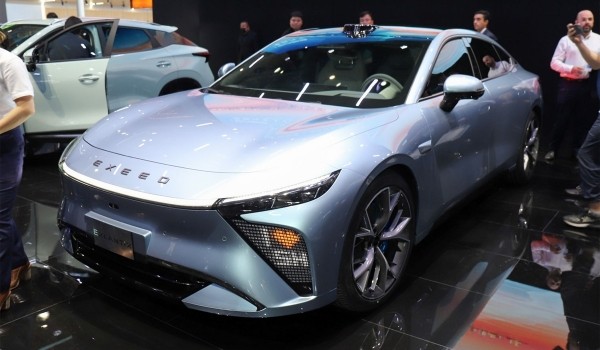 Exeed в Шанхае: первый седан (ждем в России) и несколько кроссоверов Exeed в Шанхае: первый седан (ждем в России) и несколько кроссоверов