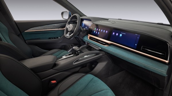 Российские дилеры Geely начинают продажи нового флагмана марки - кроссовера Monjaro