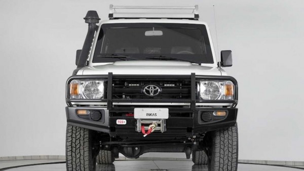 Тюнеры доработали бронированный внедорожник Land Cruiser 70