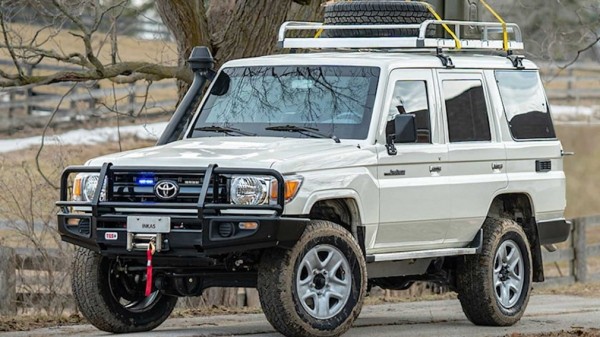 Тюнеры доработали бронированный внедорожник Land Cruiser 70