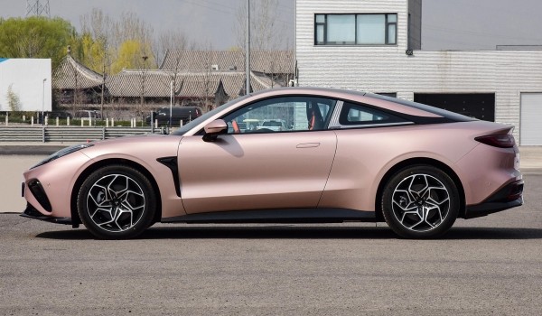 Представлено купе Neta GT с задним или полным приводом Представлено купе Neta GT с задним или полным приводом