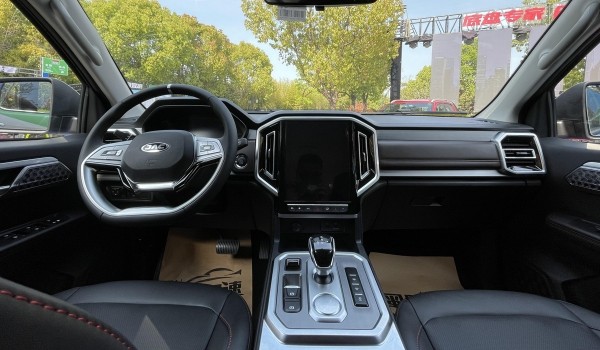 Пикапы JAC Hunter: рестайлинг, гибрид и электромобиль Пикапы JAC Hunter: рестайлинг, гибрид и электромобиль