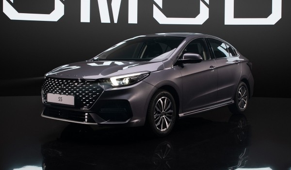 Седан Omoda S5 для России: комплектации и цены Седан Omoda S5 для России: комплектации и цены