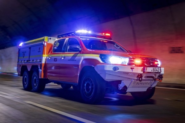 Дайджест дня: трехосный Hilux, убытки петербургского автопрома и другие события индустрии Дайджест дня: трехосный Hilux, убытки петербургского автопрома и другие события индустрии