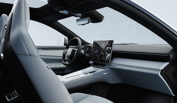 Представлен Polestar 4: на стыке жанров и без заднего стекла Представлен Polestar 4: на стыке жанров и без заднего стекла