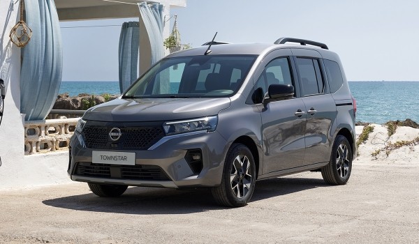 Дайджест дня: китайская Лада, семейство Toyota Crown и другие события индустрии Дайджест дня: китайская Лада, семейство Toyota Crown и другие события индустрии