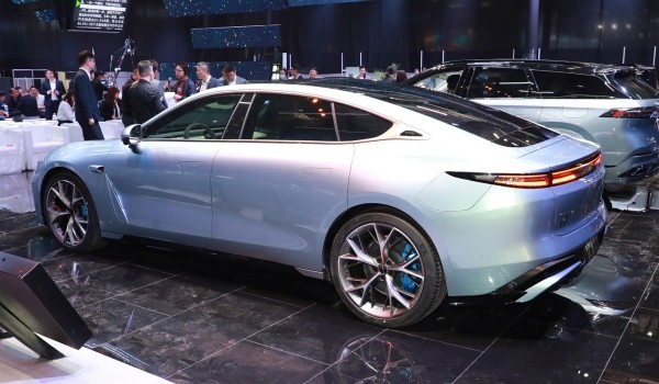 Exeed в Шанхае: первый седан (ждем в России) и несколько кроссоверов Exeed в Шанхае: первый седан (ждем в России) и несколько кроссоверов