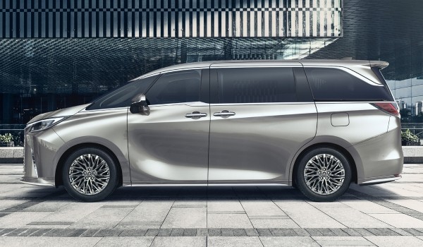 Роскошный минивэн Lexus LM: второе поколение станет глобальным Роскошный минивэн Lexus LM: второе поколение станет глобальным