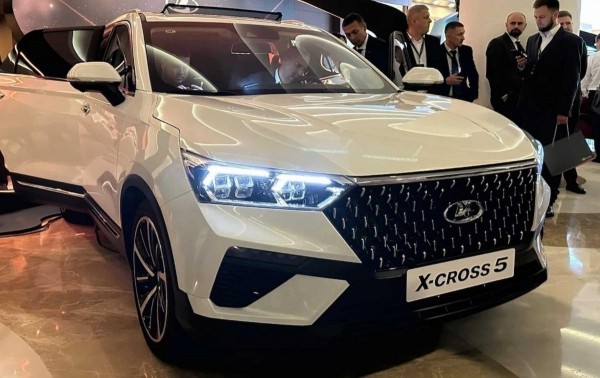Автоэксперт Хресин назвал цену одним из условий успеха нового кроссовера LADA X-cross 5 на рынке РФ Автоэксперт Хресин назвал цену одним из условий успеха нового кроссовера LADA X-cross 5 на рынке РФ