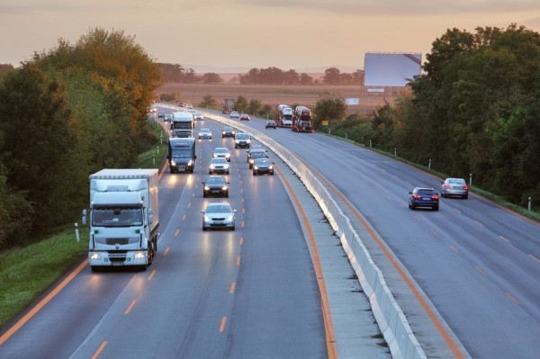 Автосайт NJcar рассказал, как экономить топливо при движении по загородной трассе Автосайт NJcar рассказал, как экономить топливо при движении по загородной трассе