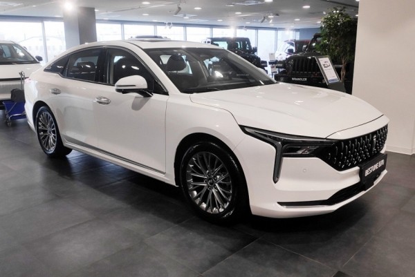 На российский рынок вышел лифтбек FAW Bestune B70