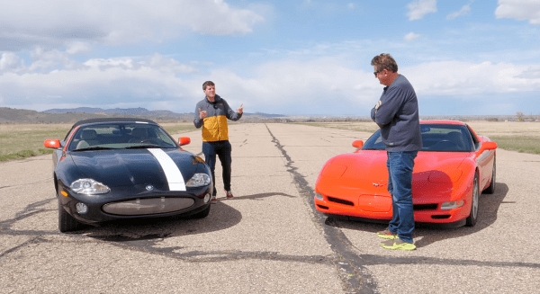 Chevy Corvette C5 бросает вызов Jaguar XK8 в классическом дрэг-рейсинге Chevy Corvette C5 бросает вызов Jaguar XK8 в классическом дрэг-рейсинге