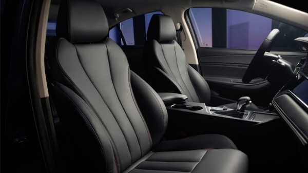 Бренд OMODA раскрыл ценники на новый седан OMODA S5 для России