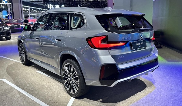 BMW в Шанхае: шестицилиндровый XM и удлиненный X1 BMW в Шанхае: шестицилиндровый XM и удлиненный X1