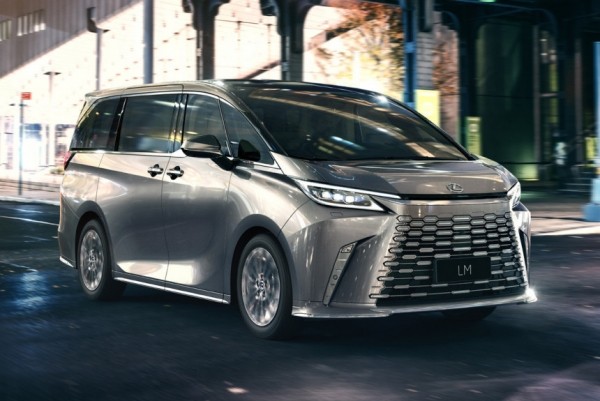 Роскошный минивэн Lexus LM: второе поколение станет глобальным Роскошный минивэн Lexus LM: второе поколение станет глобальным