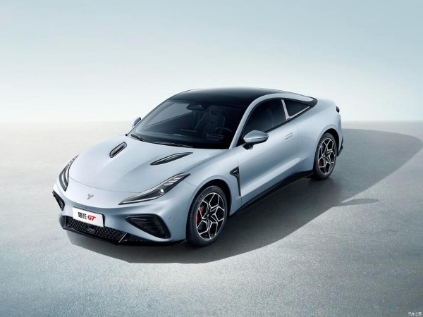 Электрический кроссовер Nezha V стал бестселлером марки в КНР в марте