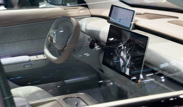 Exeed в Шанхае: первый седан (ждем в России) и несколько кроссоверов Exeed в Шанхае: первый седан (ждем в России) и несколько кроссоверов