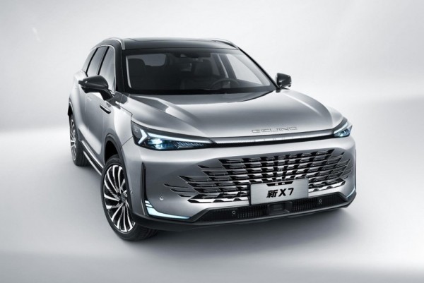 Кроссовер Beijing X7 обновлен и скоро появится в России Кроссовер Beijing X7 обновлен и скоро появится в России