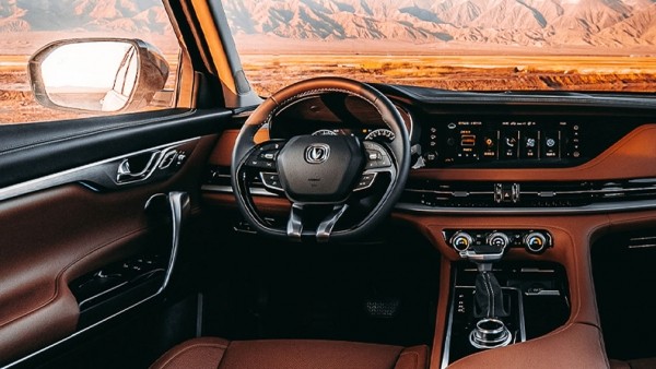 В России стартовал прием заказов на новый кроссовер Changan CS95 В России стартовал прием заказов на новый кроссовер Changan CS95