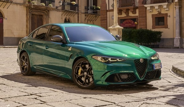 «Заряженные» модели Alfa Romeo обновлены к юбилею «Заряженные» модели Alfa Romeo обновлены к юбилею