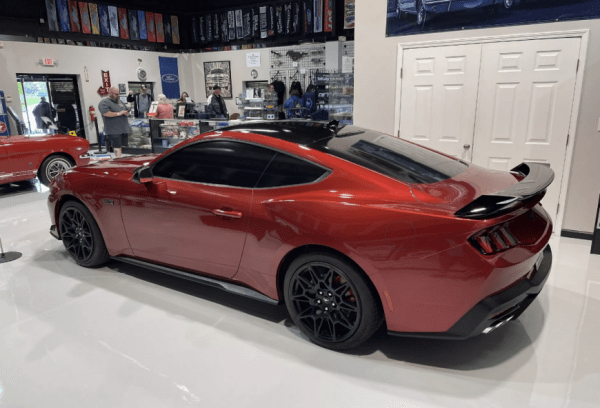 Ford готовит новый гиперкар-кабриолет Mustang GT500 к 2025 году