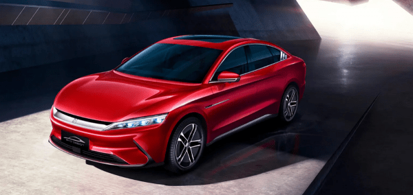 Китайские водители начали отказываться от европейских автомобилей в пользу местных