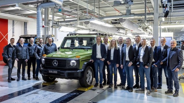 Компания Mercedes-Benz празднует производство 500-тысячного внедорожника Mercedes-Benz G-Class Компания Mercedes-Benz празднует производство 500-тысячного внедорожника Mercedes-Benz G-Class