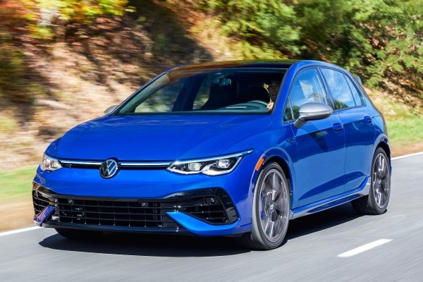 Компания Volkswagen откажется от легендарного хэтчбека Golf