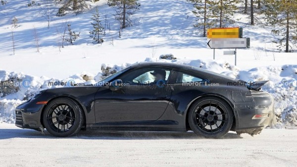 На тестах замечен прототип обновленного гоночного суперкара Porsche 911 GTS 