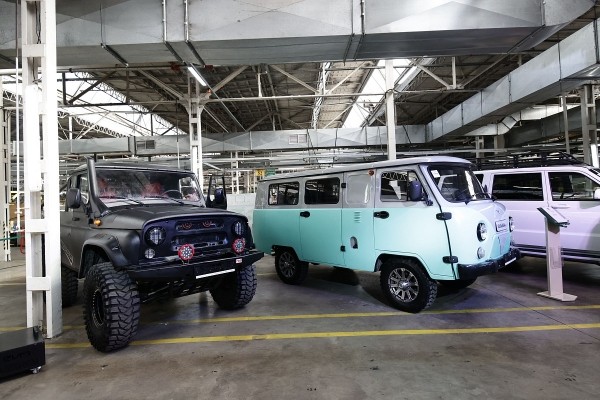 Новая специальная версия УАЗ "Буханки" готовится зажечь рынок: Riviera объединит комфорт и надежность в одном автомобиле