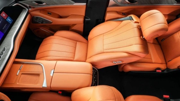 Новый китайский кроссовер Wey Lanshan дает фору BMW и Mercedes-Benz в России