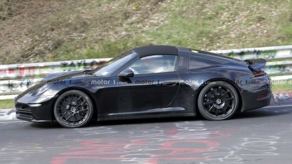 Появились первые фотографии обновленного Porsche 911 Targa Появились первые фотографии обновленного Porsche 911 Targa
