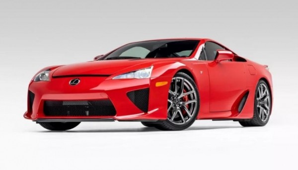 Редкий Lexus LFA 2012 года выставили на аукцион за 53 млн рублей 