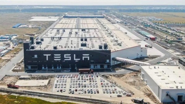 Tesla предлагает инфраструктуру для зеленой энергетики на 4 трлн долларов дешевле Tesla предлагает инфраструктуру для зеленой энергетики на 4 трлн долларов дешевле