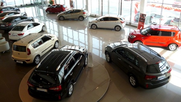 В последнюю неделю марта жители РФ купили рекордное количество автомашин за последний год В последнюю неделю марта жители РФ купили рекордное количество автомашин за последний год