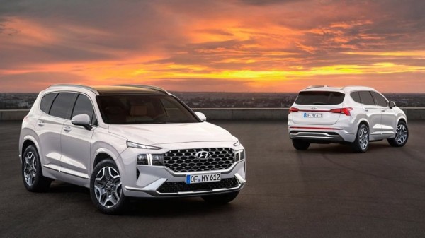 В России начали продавать кроссоверы Hyundai Santa Fe из Казахстана