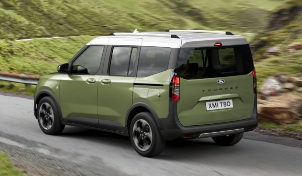 Пассажирский Ford Tourneo Courier: новое поколение Пассажирский Ford Tourneo Courier: новое поколение