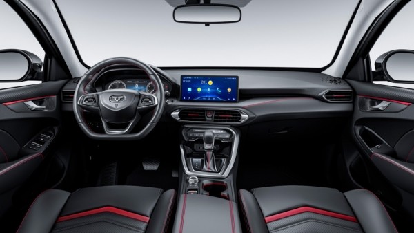 Названы плюсы и минусы нового китайского седана Kaiyi E5 российского производства