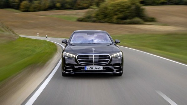 Mercedes-Benz отзывает более 23,5 тыс. автомобилей по всему миру Mercedes-Benz отзывает более 23,5 тыс. автомобилей по всему миру