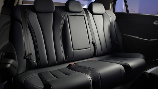 Модельный ряд OMODA в России пополнился седаном S5