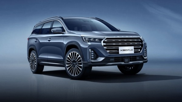 Раскрыты цены на новый кроссовер Jetour X90 Plus в РФ