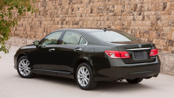 Назван отличный японский седан по цене LADA Vesta Назван отличный японский седан по цене LADA Vesta