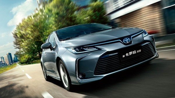 В Китае начались продажи новой Toyota Corolla с расходом 4 литра на 100 километров В Китае начались продажи новой Toyota Corolla с расходом 4 литра на 100 километров