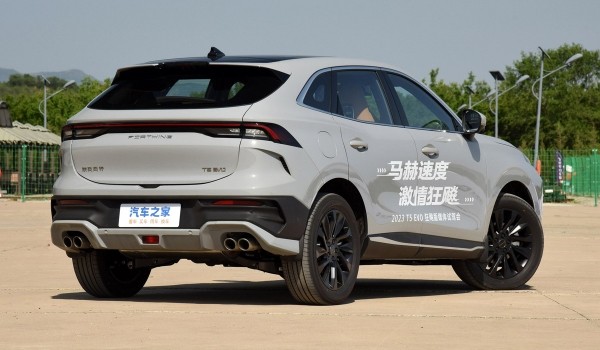 У кроссовера Forthing T5 Evo появилась злая версия Hurricane У кроссовера Forthing T5 Evo появилась злая версия Hurricane