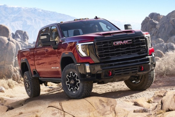 Тяжелый пикап GMC Sierra HD обзавелся внедорожными версиями Тяжелый пикап GMC Sierra HD обзавелся внедорожными версиями