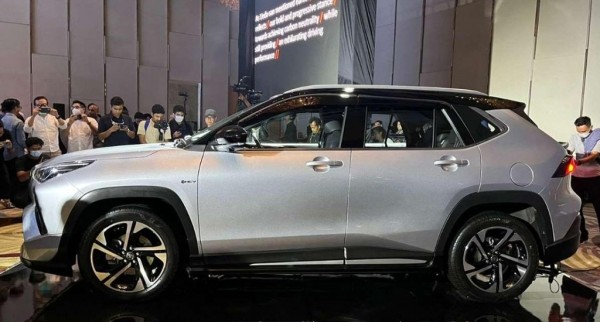 Еще одна Toyota Yaris Cross: крупнее, но дешевле Еще одна Toyota Yaris Cross: крупнее, но дешевле