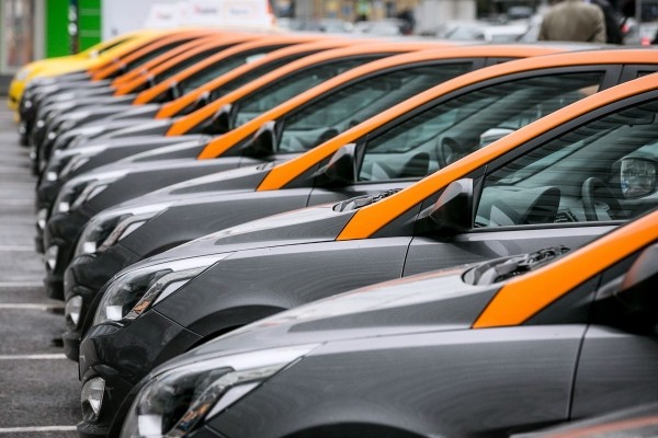 Автоэксперт Дмитрий Славнов перечислил главные риски использования автомашин каршеринга в России Автоэксперт Дмитрий Славнов перечислил главные риски использования автомашин каршеринга в России